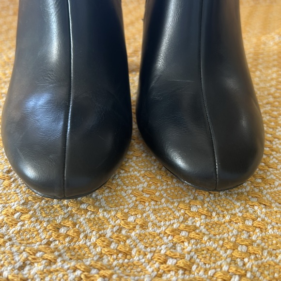 Journee Collection Black and Red Heeled Boots - Picture 5 of 8